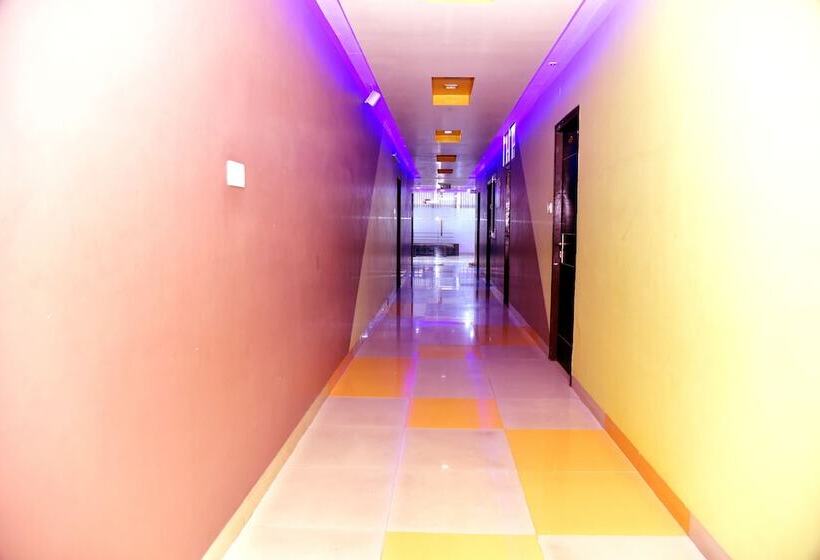 Nexus L Hotels In Charbagh Lucknow