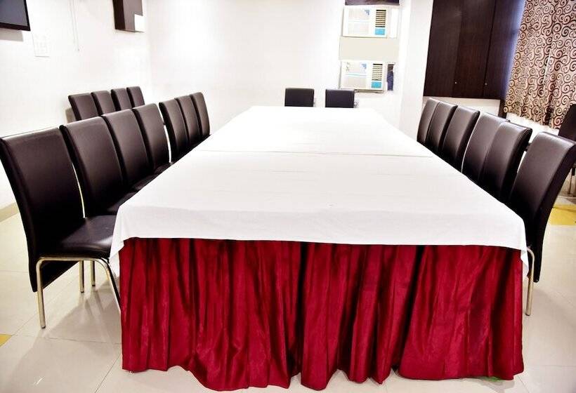 Nexus L Hotels In Charbagh Lucknow