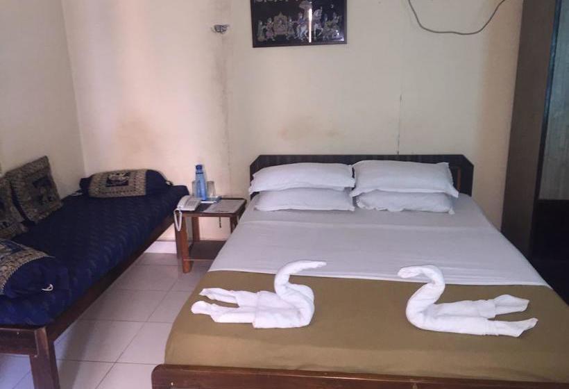 בית מלון כפרי Pears Beach Resort