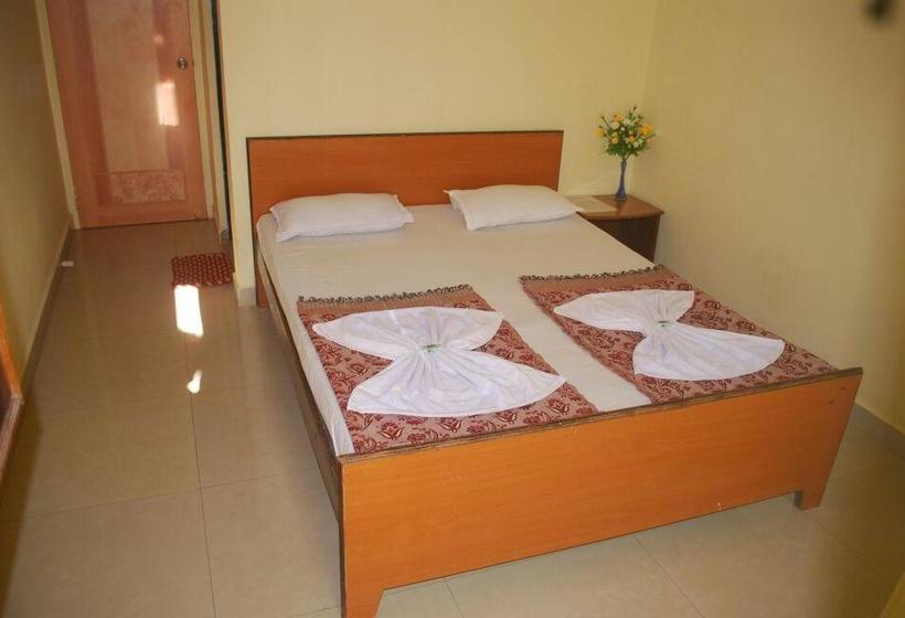 בית מלון כפרי Pears Beach Resort