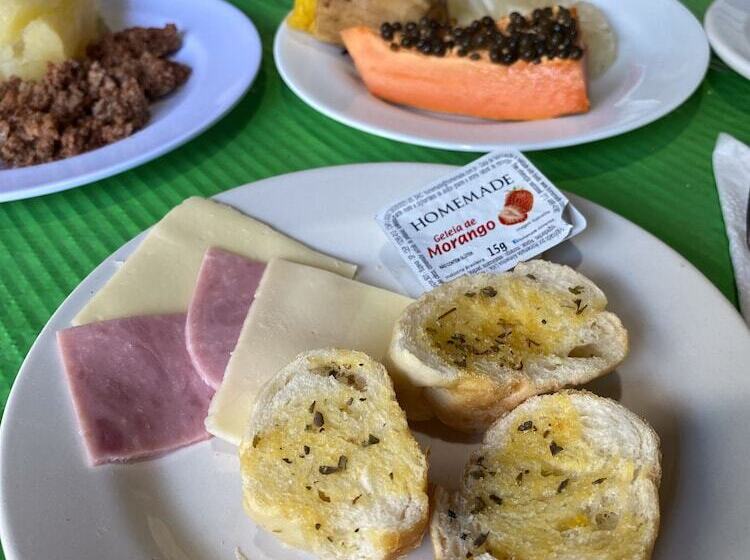 酒店 Pousada Porto De Amigos