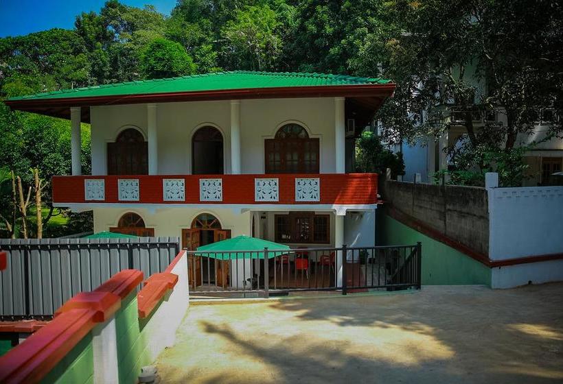 호텔 Red Star Kandyan