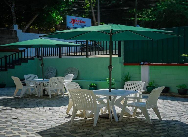 호텔 Red Star Kandyan