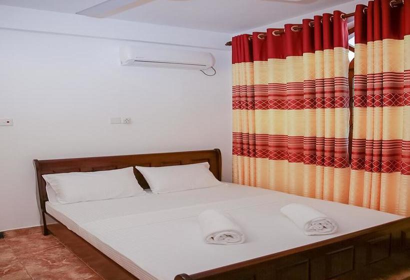 호텔 Red Star Kandyan