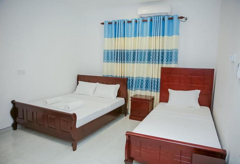 호텔 Red Star Kandyan