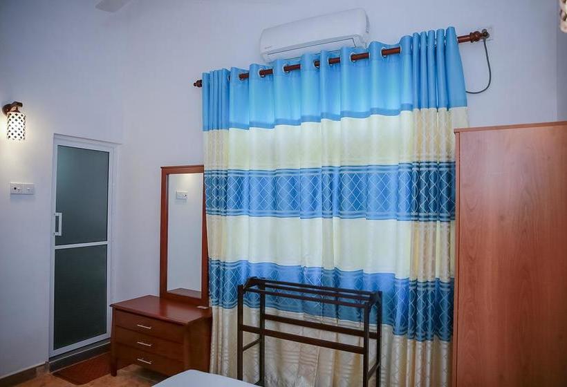 호텔 Red Star Kandyan