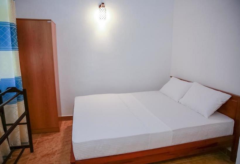 호텔 Red Star Kandyan