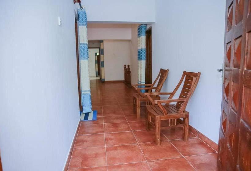 호텔 Red Star Kandyan