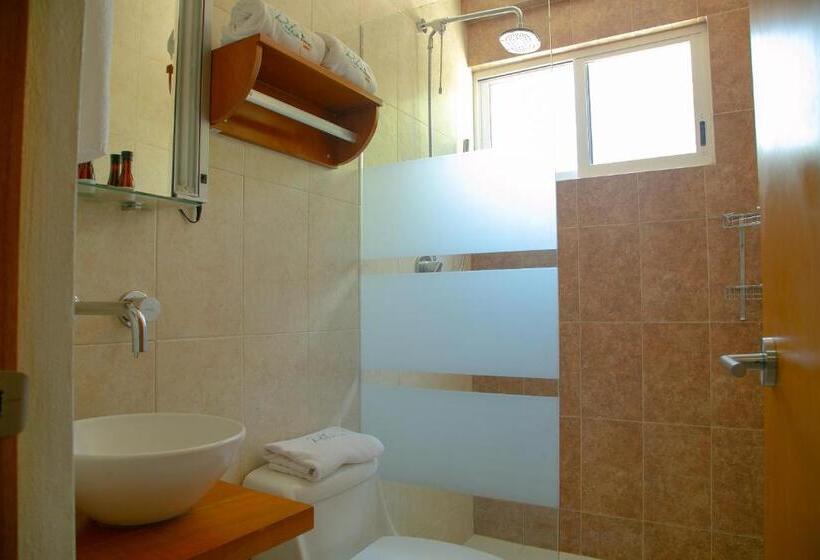 فندق Relax Inn Suites