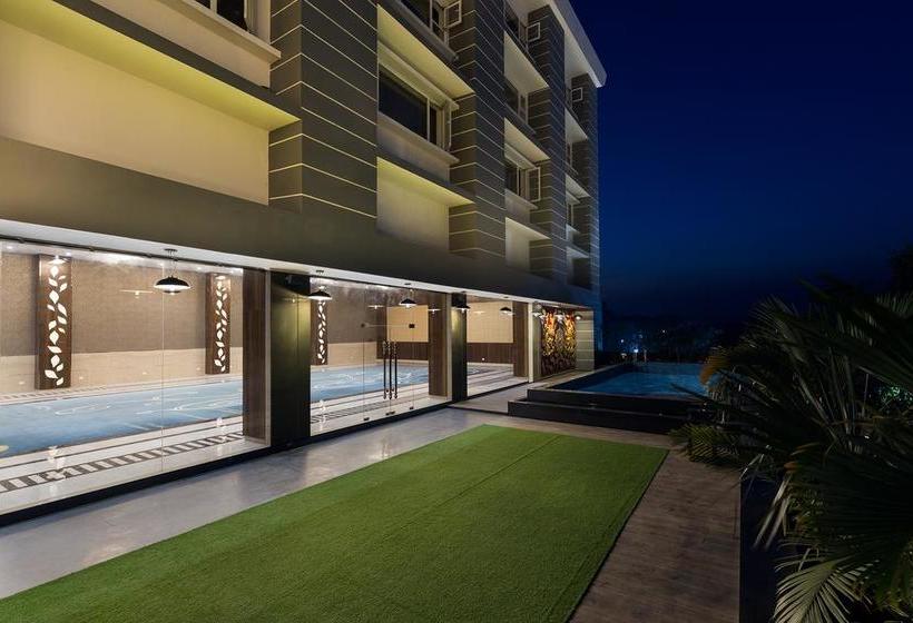 هتل Saffron Crest