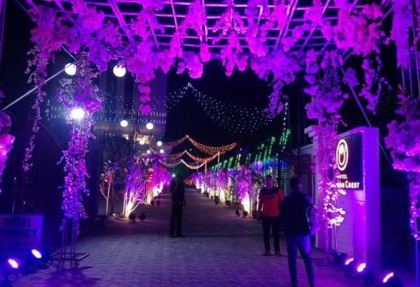 هتل Saffron Crest