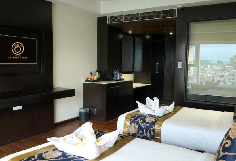 هتل Saffron Crest