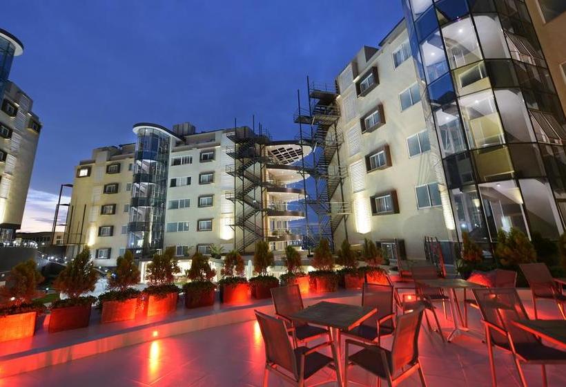 Protea Hotel By Marriott Kampala Skyz