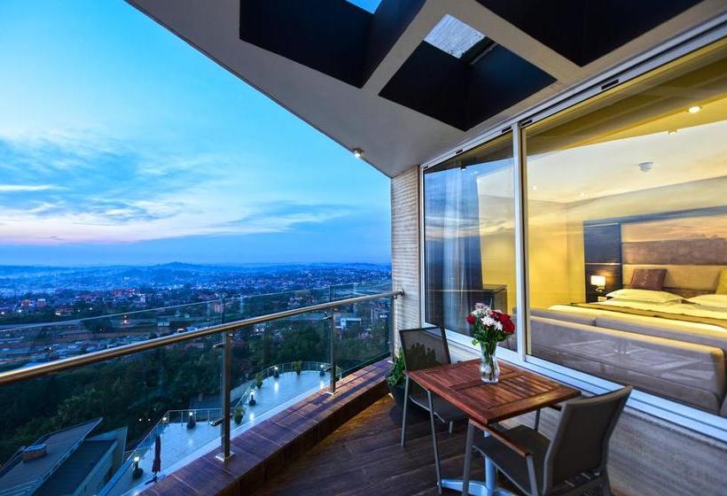 Protea Hotel By Marriott Kampala Skyz