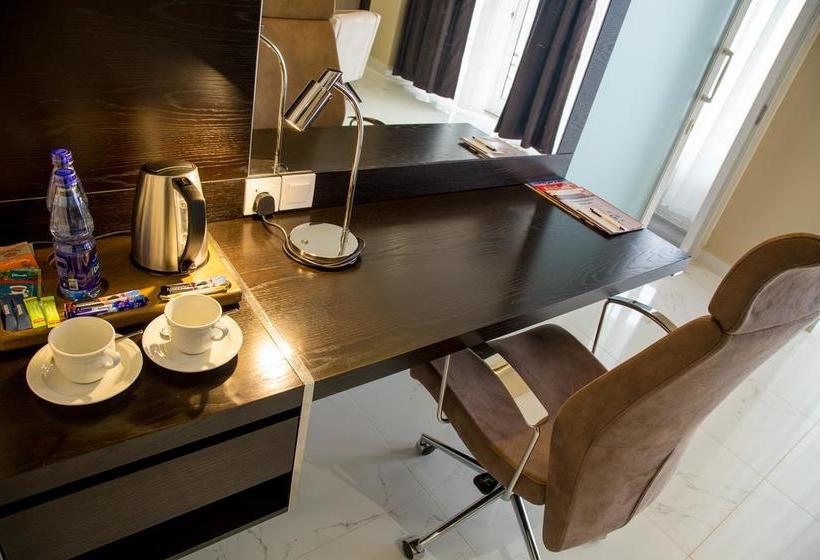 Protea Hotel By Marriott Kampala Skyz