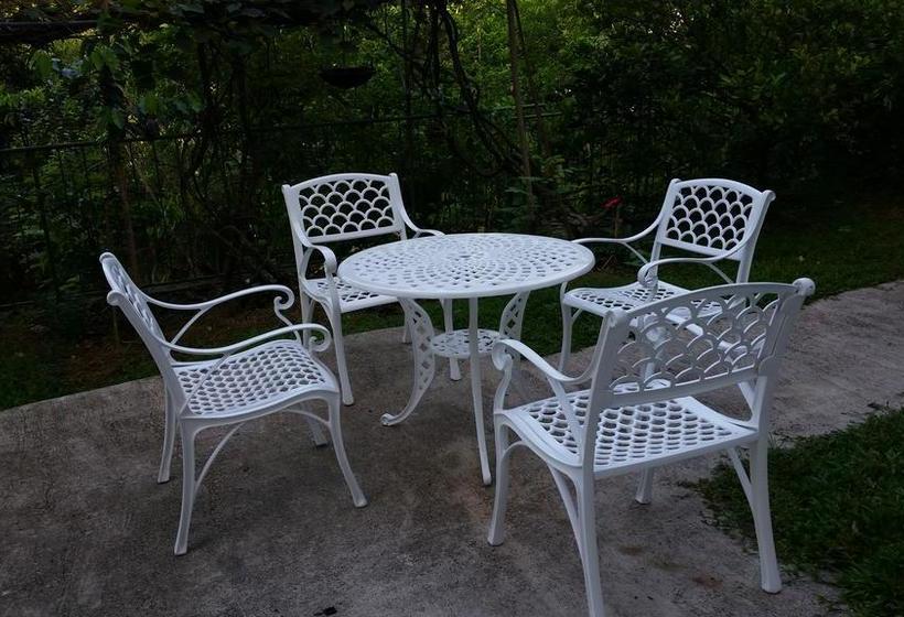 Colombo Hotel By Colombo Village