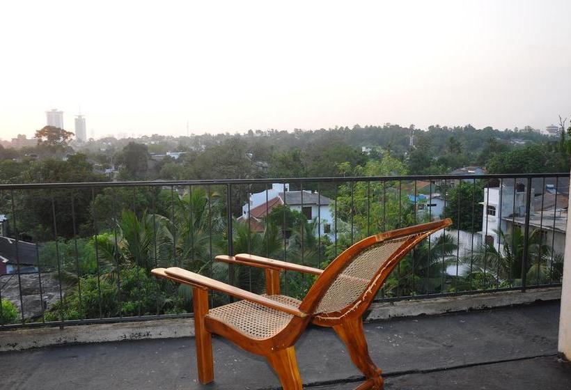 Colombo Hotel By Colombo Village