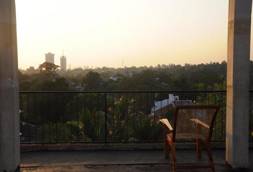 Colombo Hotel By Colombo Village