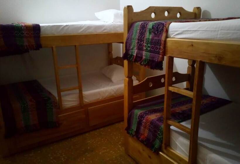 Hotel Tikay Cafe Hostel