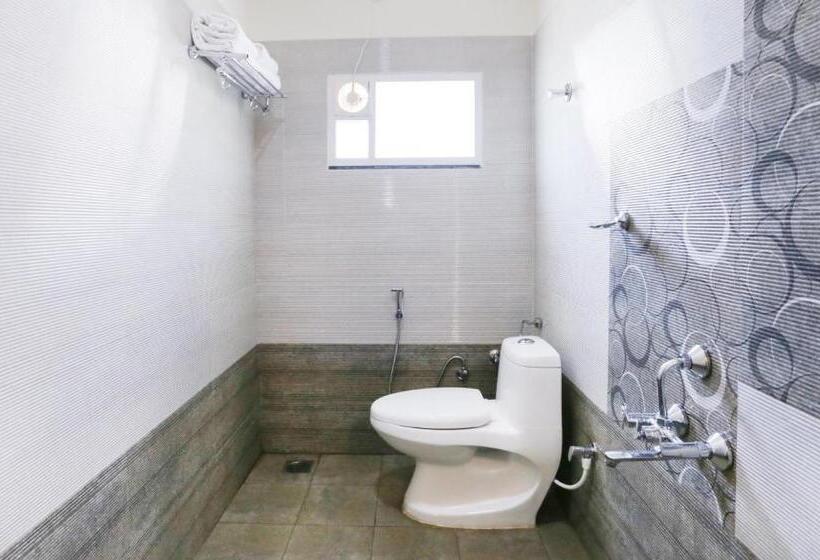 Отель Treebo Sandpipers Kushalnagar