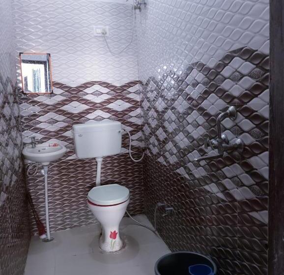 فندق Veera S Hostel