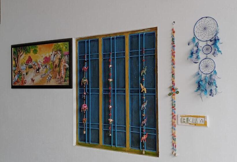 فندق Veera S Hostel