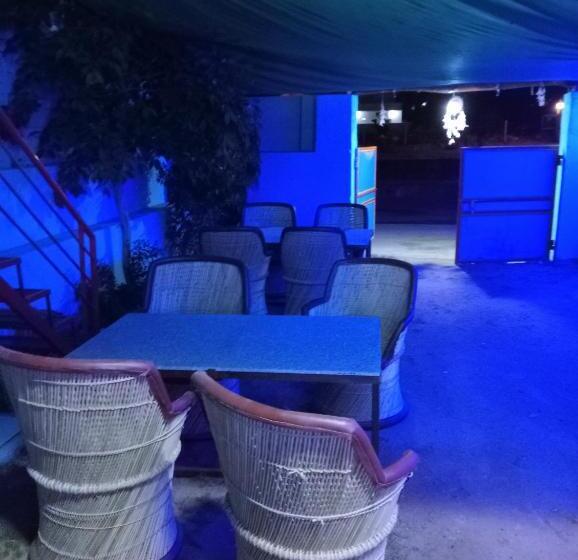 فندق Veera S Hostel