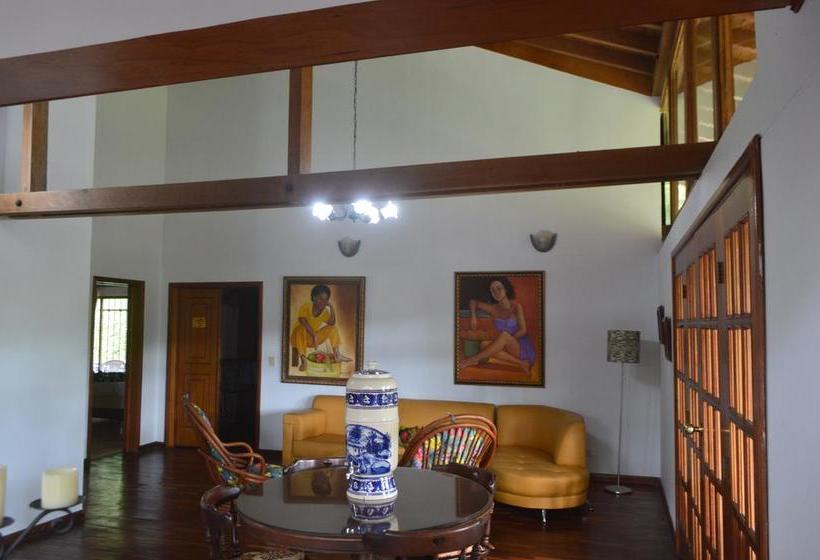 호텔 Hospedaje Ecoturístico Villa Carolina