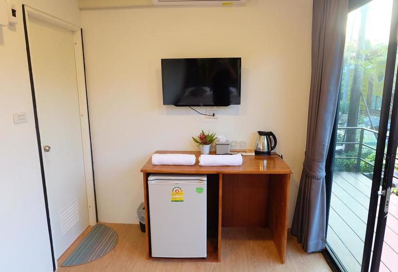אתר נופש Beach Box At Pran