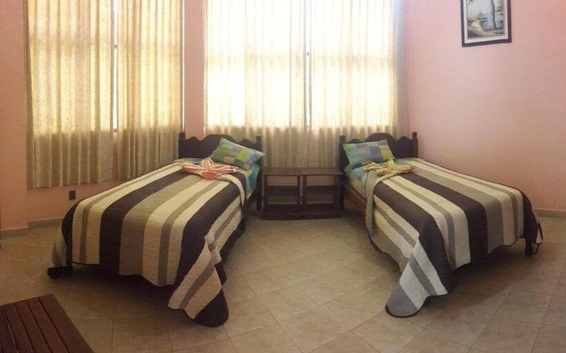 אתר נופש La Isla De Los Tucanes