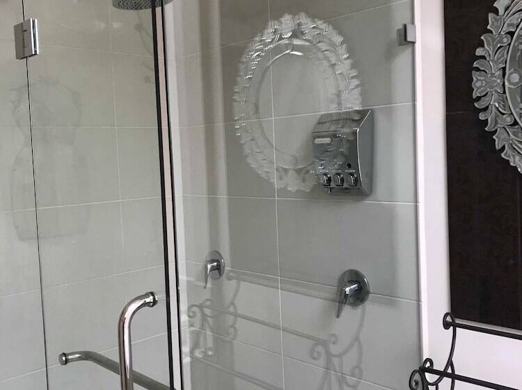 Azalea Cedar Rose Barossa Valley Villa