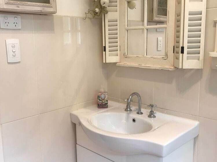 Azalea Cedar Rose Barossa Valley Villa