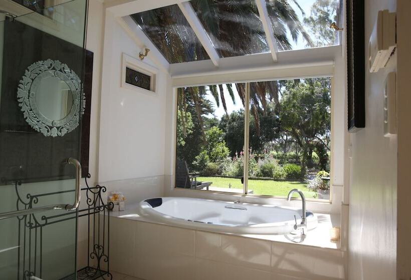 Azalea Cedar Rose Barossa Valley Villa