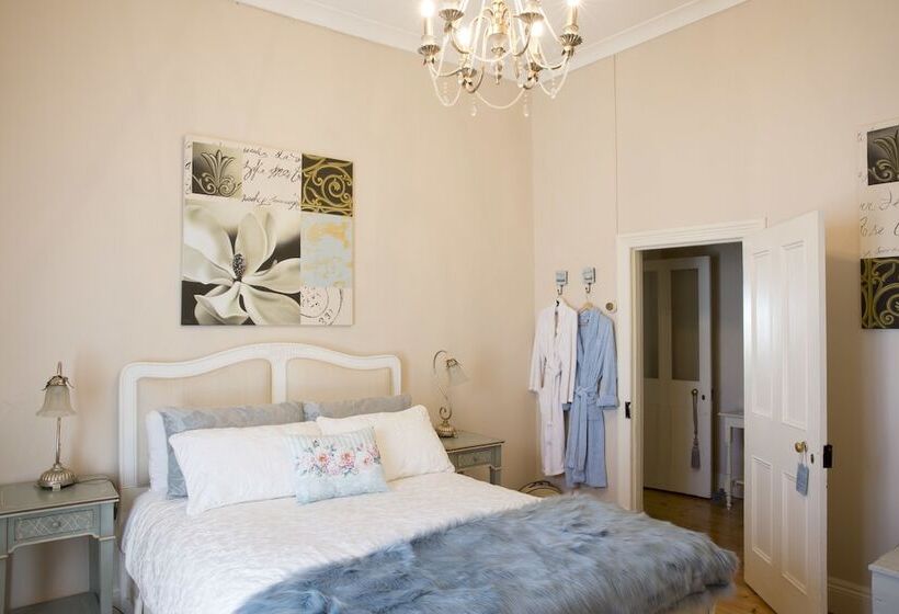 Azalea Cedar Rose Barossa Valley Villa