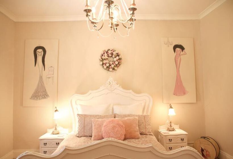 Azalea Cedar Rose Barossa Valley Villa