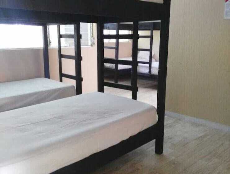 Deja Hostel Suites
