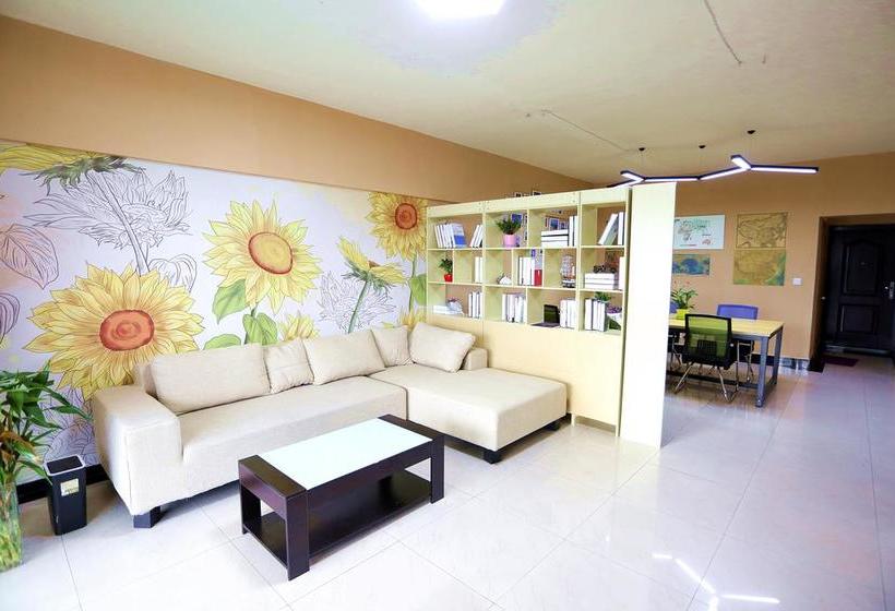 Downtown Center Youth Hostel