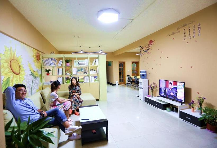 Downtown Center Youth Hostel