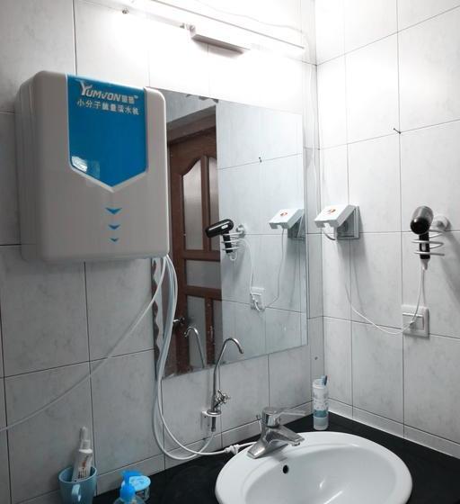 Downtown Center Youth Hostel