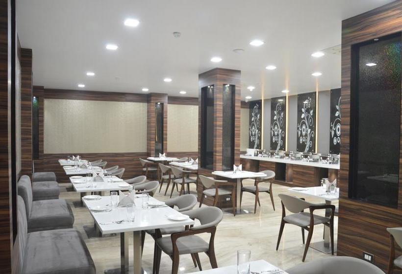 בית מלון כפרי Amrapali Residency