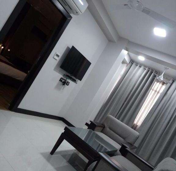 בית מלון כפרי Amrapali Residency