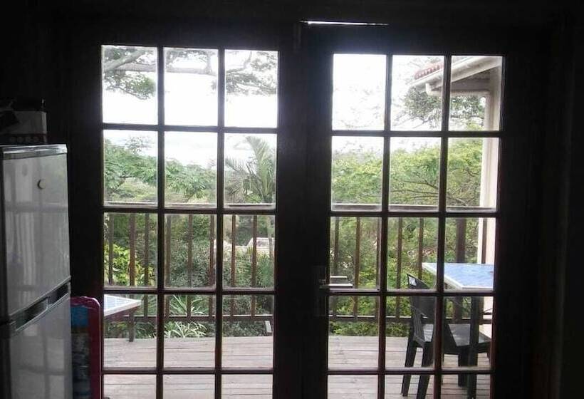 בית מלון כפרי Asante Sana Guesthouse