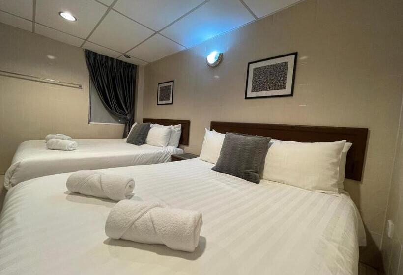 Hotel Barrack Street