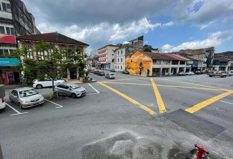 Hotel Barrack Street