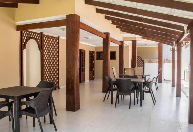 هتل By Armonía Santa Cruz