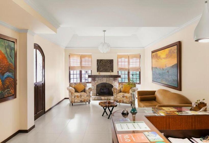 هتل By Armonía Santa Cruz