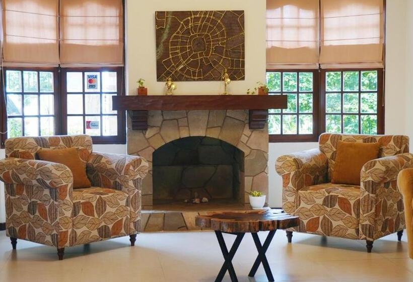 هتل By Armonía Santa Cruz