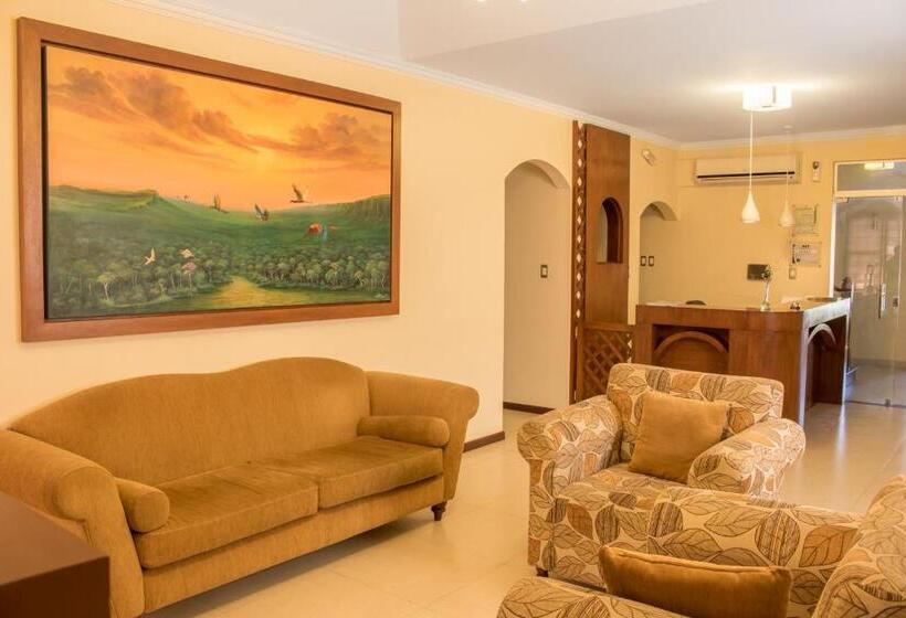 هتل By Armonía Santa Cruz