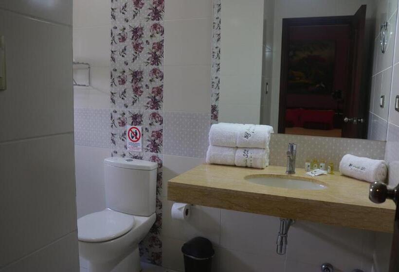 هتل By Armonía Santa Cruz