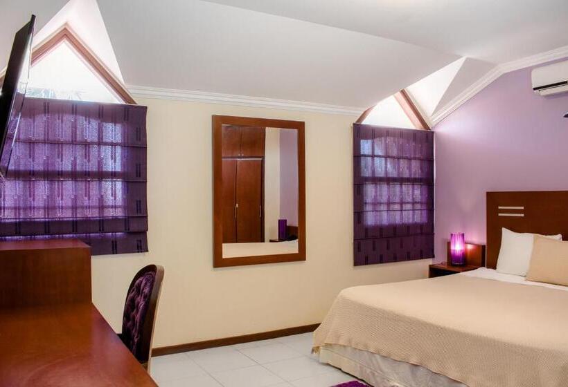 هتل By Armonía Santa Cruz